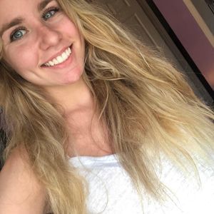 Meet your Posher, Jenn